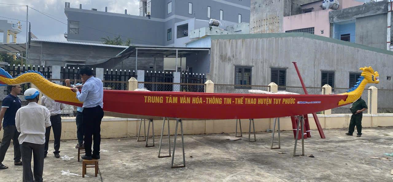 cung cấp 2 thuyền rồng composite cho Trung tâm văn hoá thông tin huyện Tuy Phước 2024