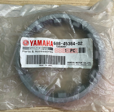 Đai tán ống chỉ YAMAHA 50–130HP mã 688-45384-02 – Phụ tùng nhỏ, giữ vững hiệu suất lớn