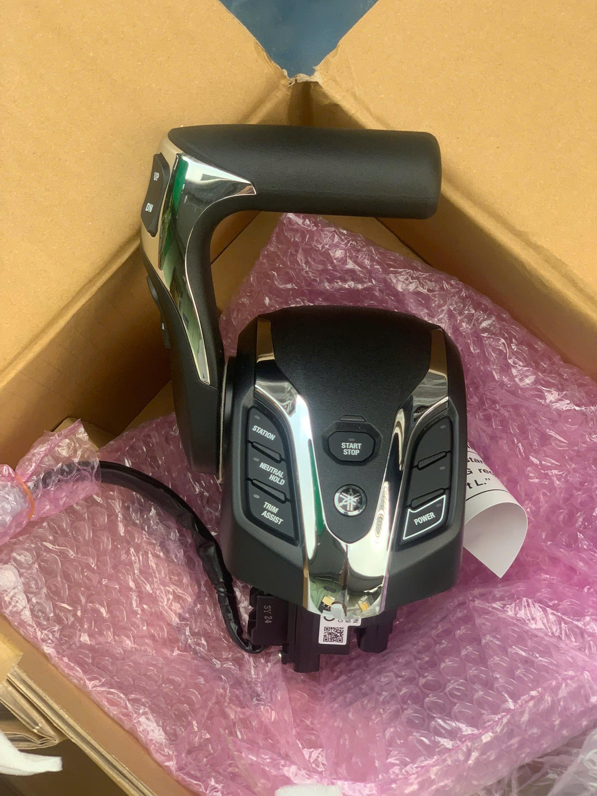 Tay ga điều khiển ca nô – kiểm soát tốc độ chính xác, vận hành an toàn