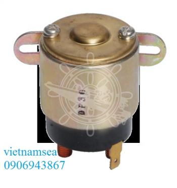 Remote control switch without foot-operated mechanical control