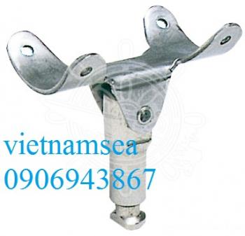 Chromed brass rowlocks for inflatable tender