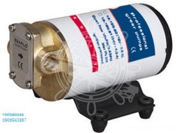 Self-aspirating pump for oil, gasoil, viscous fluids.